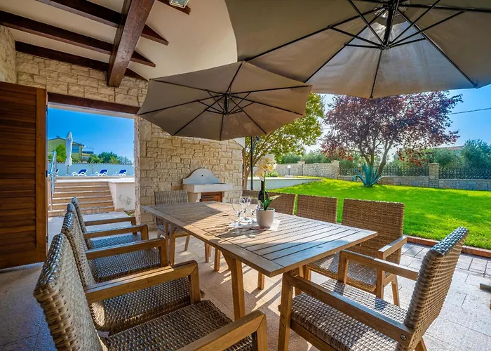 Suzanne Villa Banjole