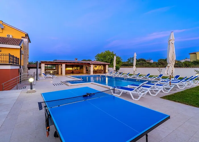 Suzanne Villa Banjole